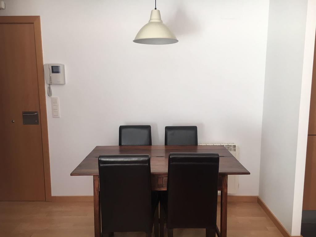 Apartament Hug Roger Valencia D'Aneu Exterior foto