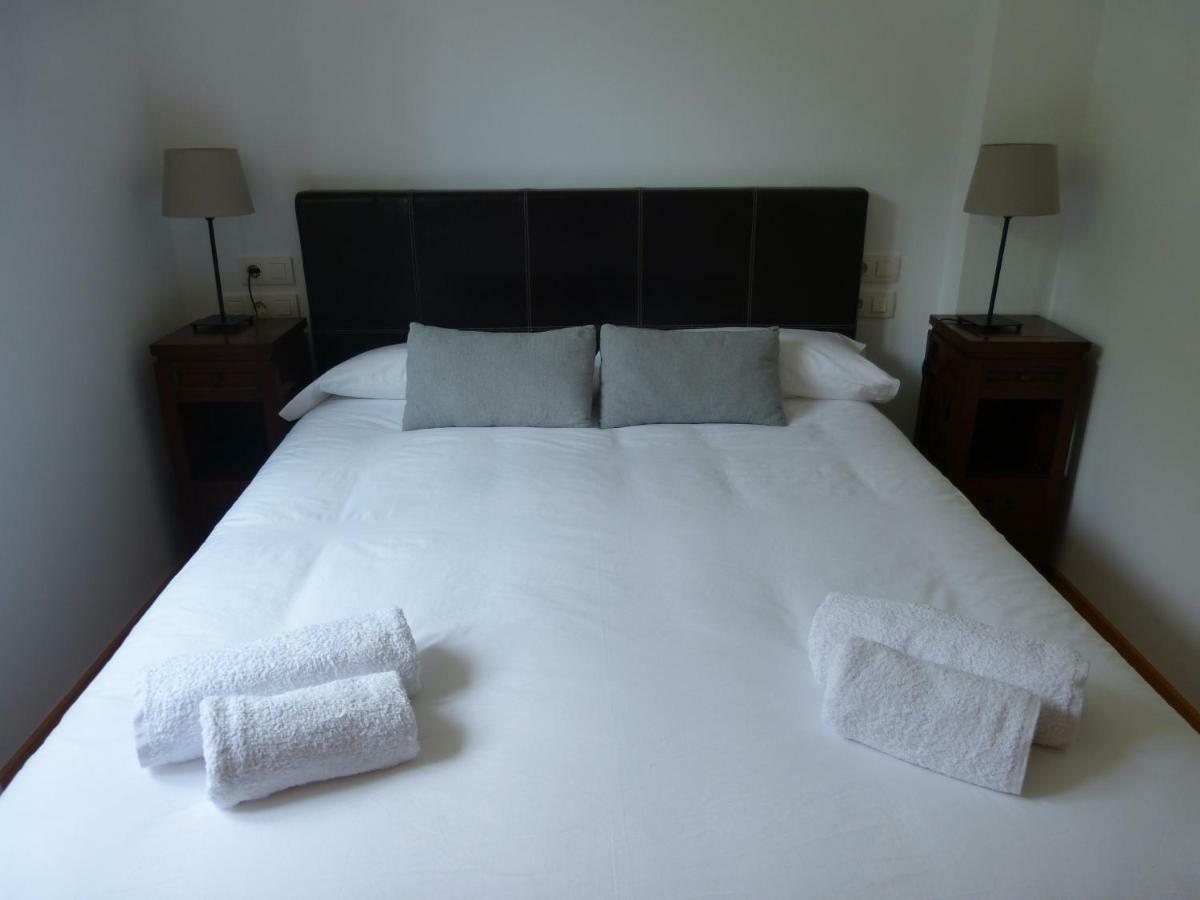 Apartament Hug Roger Valencia D'Aneu Exterior foto